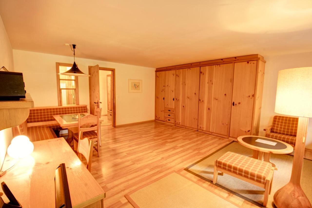 Chesa Munteratsch Apartment ซิลวาปลานา ภายนอก รูปภาพ